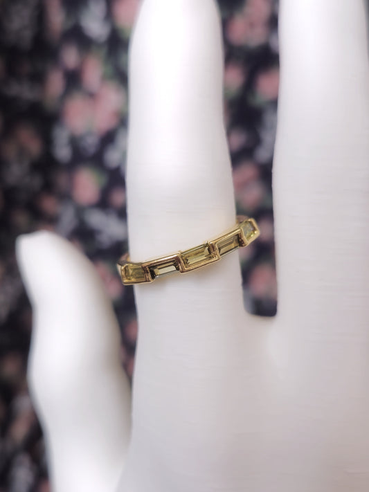 Green square cubic ring