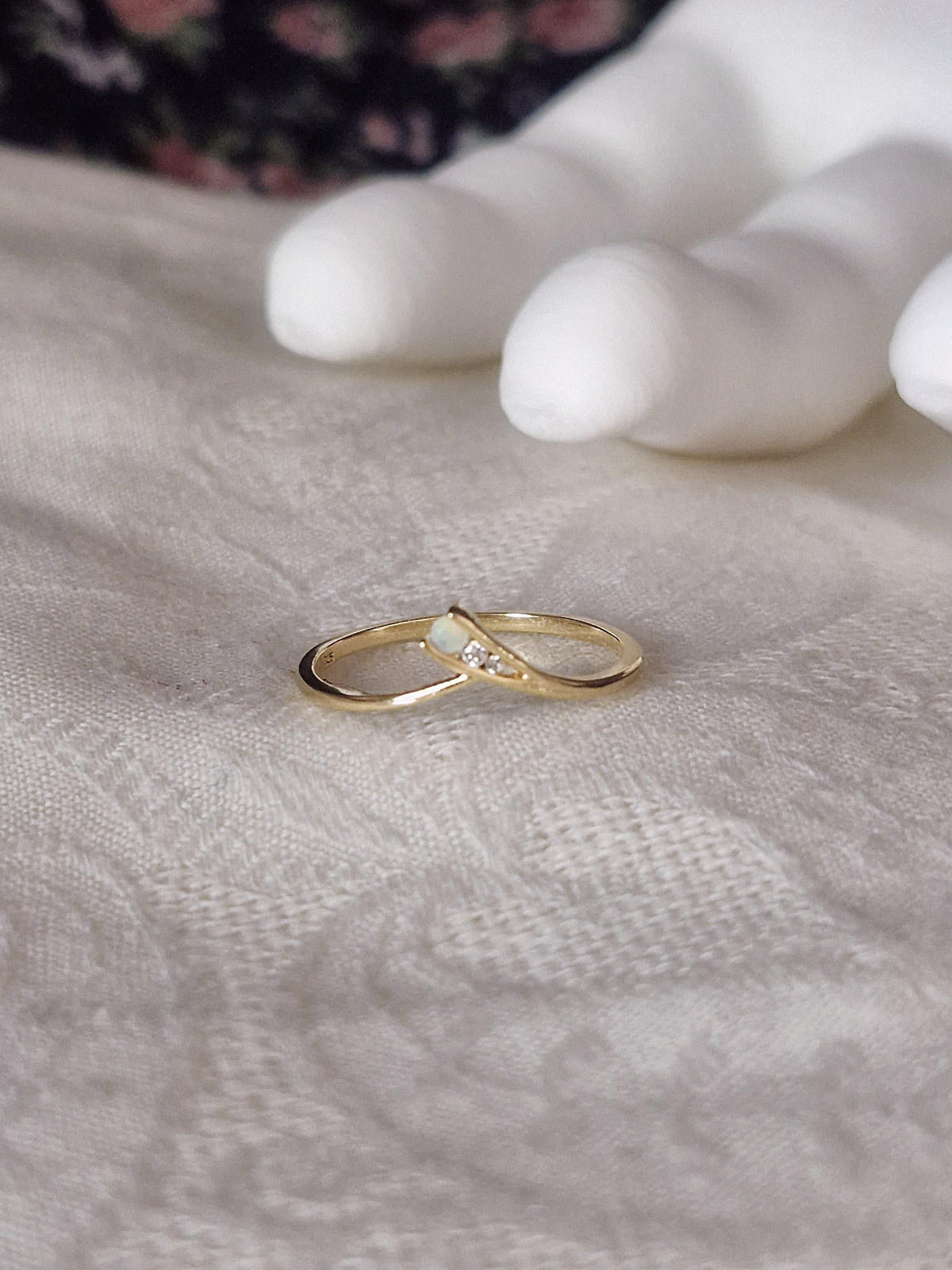 opal cubic ring